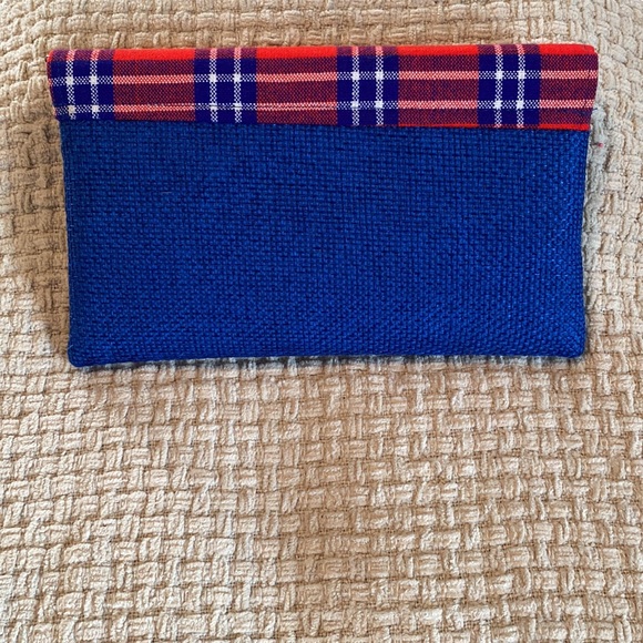 Clutch! - Picture 2 of 5